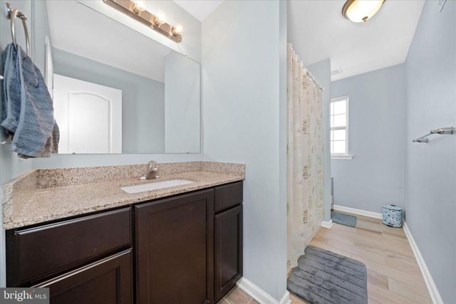 215 N BAYBERRY PKWY, Middletown, DE 19709