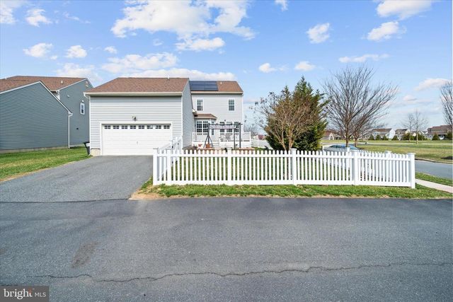 215 N BAYBERRY PKWY, Middletown, DE 19709