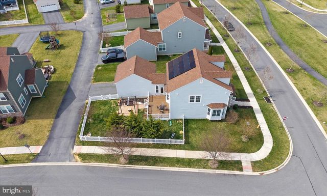 215 N BAYBERRY PKWY, Middletown, DE 19709