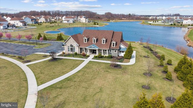 215 N BAYBERRY PKWY, Middletown, DE 19709