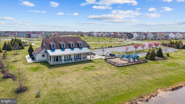 215 N BAYBERRY PKWY, Middletown, DE 19709