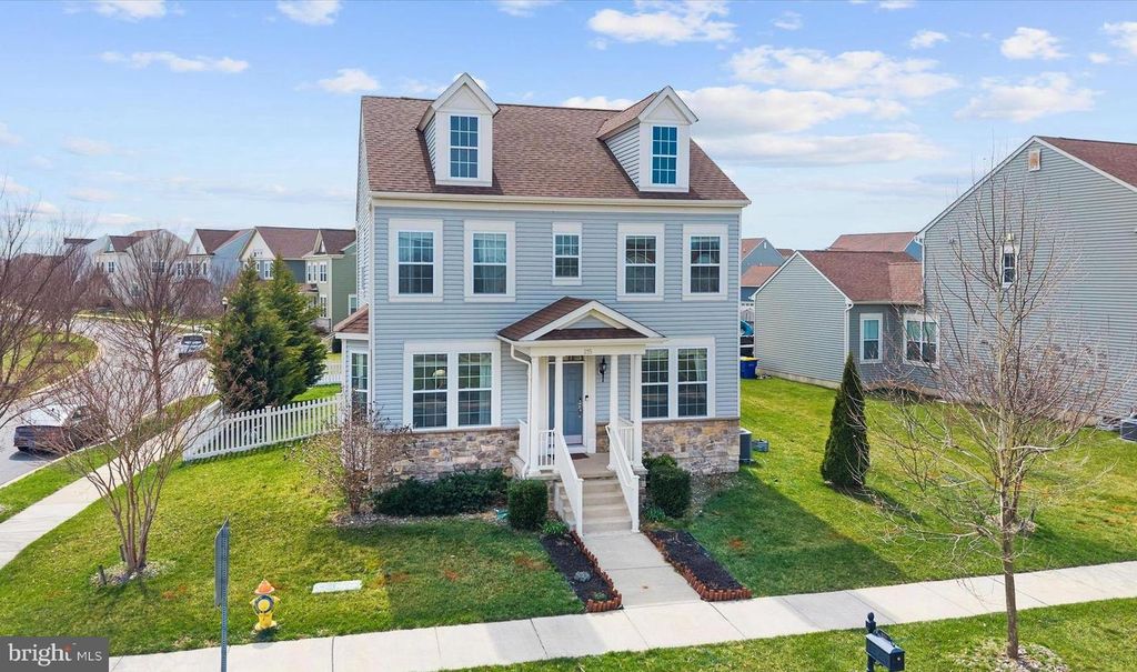 215 N BAYBERRY PKWY, Middletown, DE 19709