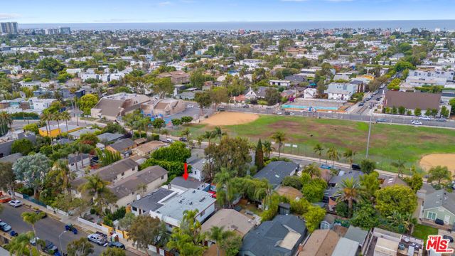 1025 Pleasantview Avenue, Venice (los Angeles), CA 90291