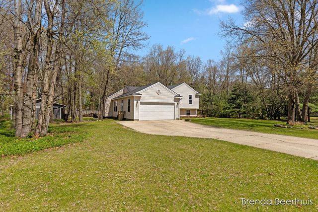 10950 Debbie Drive, Greenville, MI 48838