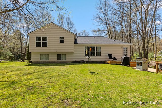 10950 Debbie Drive, Greenville, MI 48838