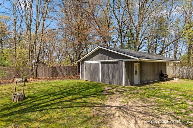 10950 Debbie Drive, Greenville, MI 48838