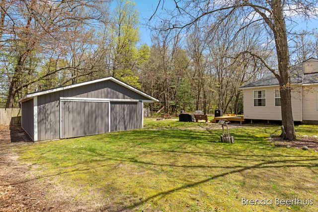 10950 Debbie Drive, Greenville, MI 48838