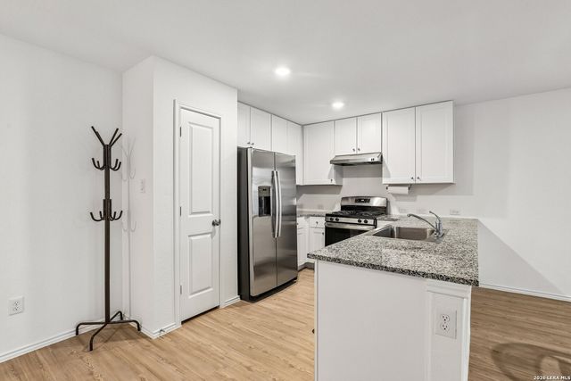 5955 Sunset Song Ln, Bulverde, TX 78163