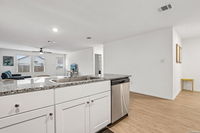 5955 Sunset Song Ln, Bulverde, TX 78163