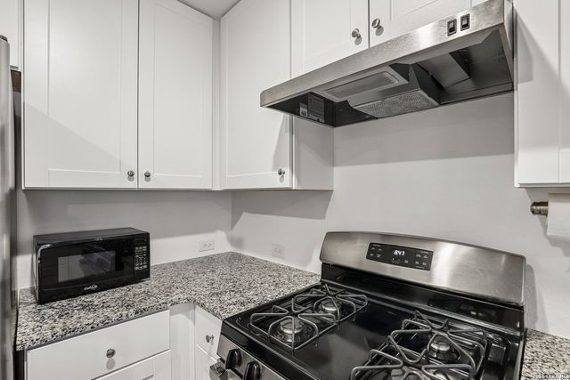 5955 Sunset Song Ln, Bulverde, TX 78163
