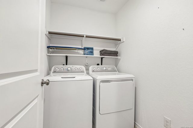 5955 Sunset Song Ln, Bulverde, TX 78163