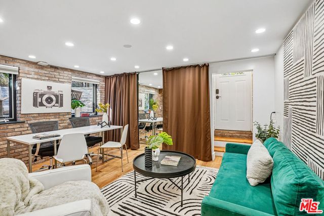 3314 Greenfield Avenue, Los Angeles, CA 90034
