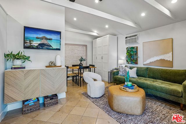 3314 Greenfield Avenue, Los Angeles, CA 90034