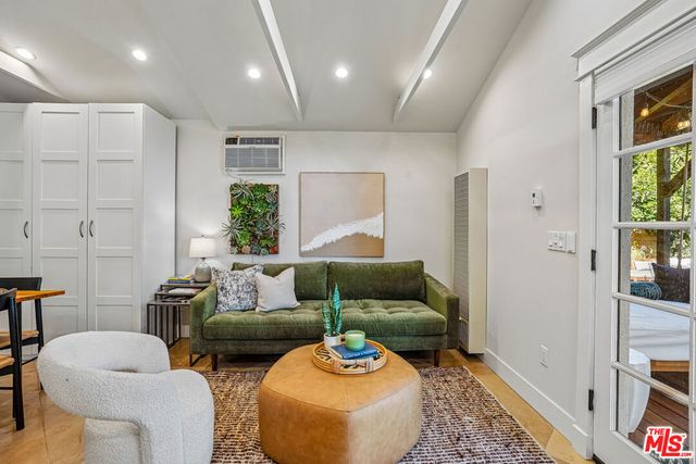 3314 Greenfield Avenue, Los Angeles, CA 90034