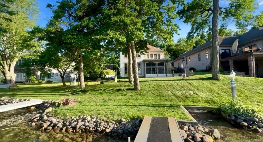 15 Lane 200EB Lake James, Angola, IN 46703