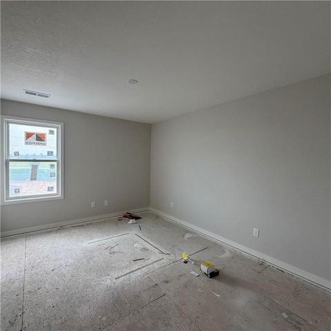 2001 Foxtail Point, Kearney, MO 64060