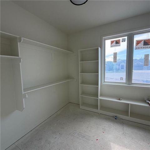 2001 Foxtail Point, Kearney, MO 64060