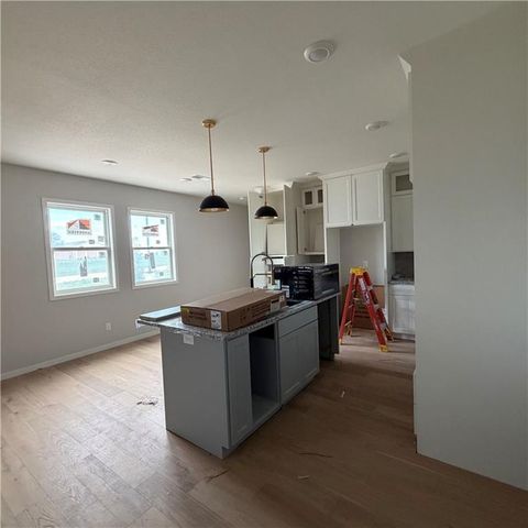 2001 Foxtail Point, Kearney, MO 64060