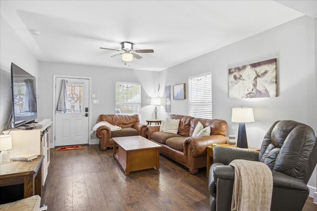 955 W Sloan, Stephenville, TX 76401