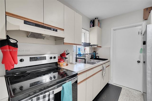 10340 SW 157th St, Miami, FL 33157