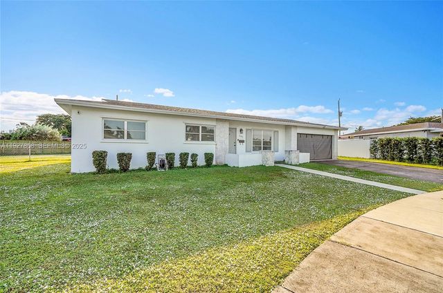 10340 SW 157th St, Miami, FL 33157