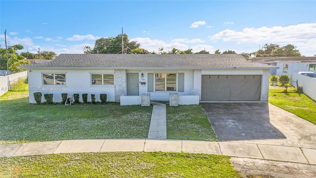 10340 SW 157th St, Miami, FL 33157