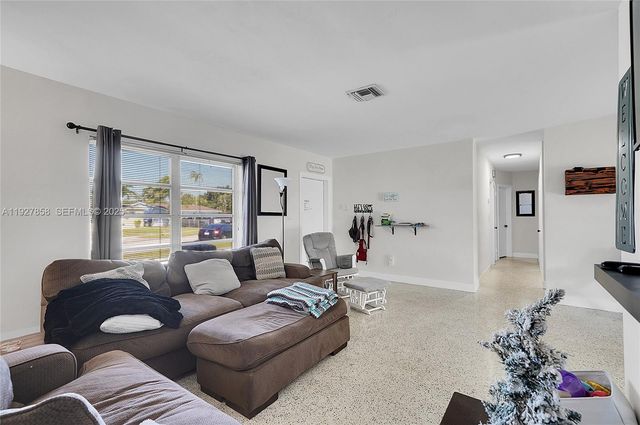 10340 SW 157th St, Miami, FL 33157