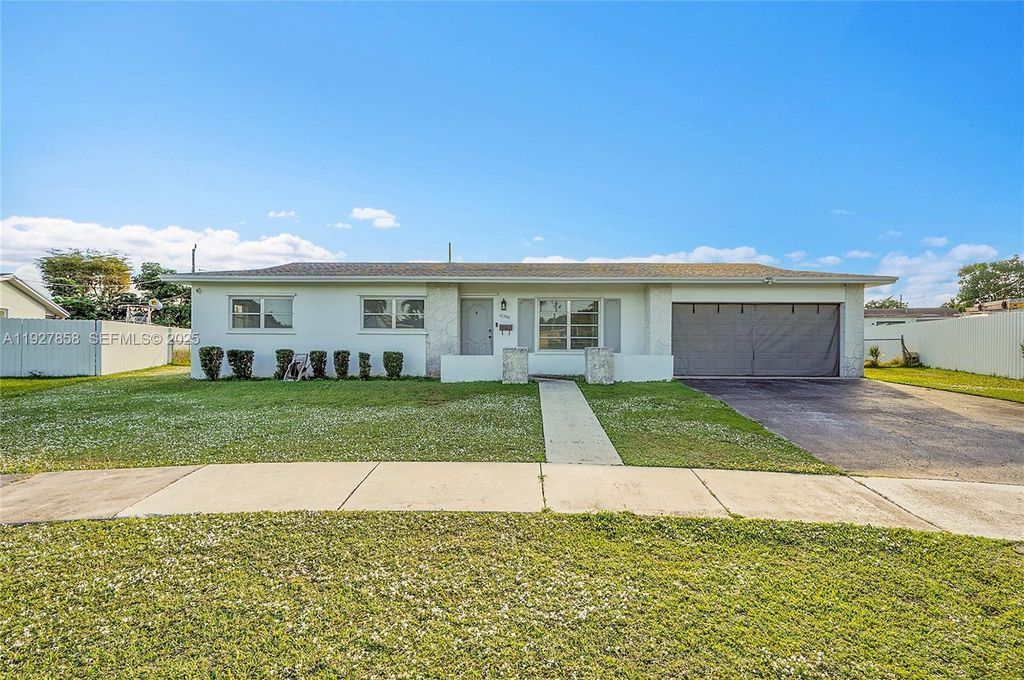 10340 SW 157th St, Miami, FL 33157