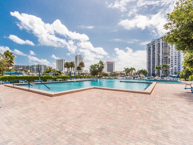 2500 Parkview Dr 2401, Hallandale Beach, FL 33009