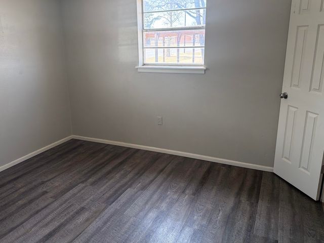 307 E 5th Street, Sundown, TX 79372