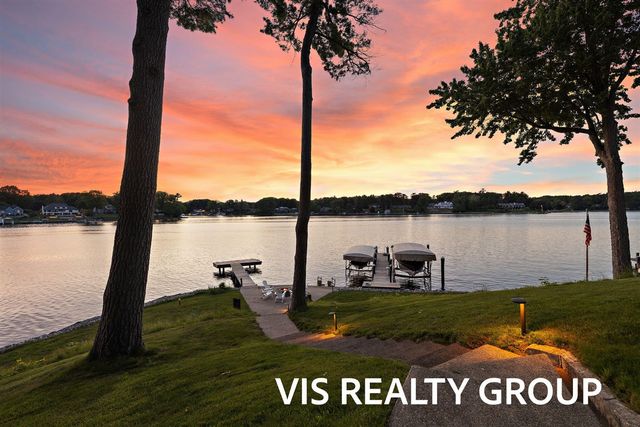 15780 Bittersweet Lane, Spring Lake, MI 49456