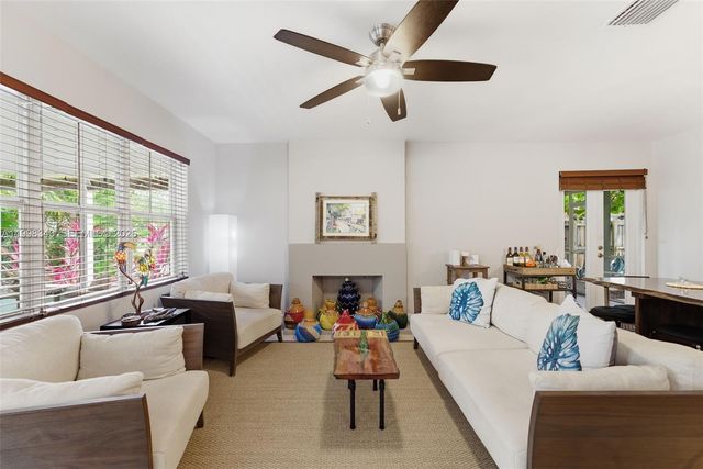 704 SW 14th St, Fort Lauderdale, FL 33315