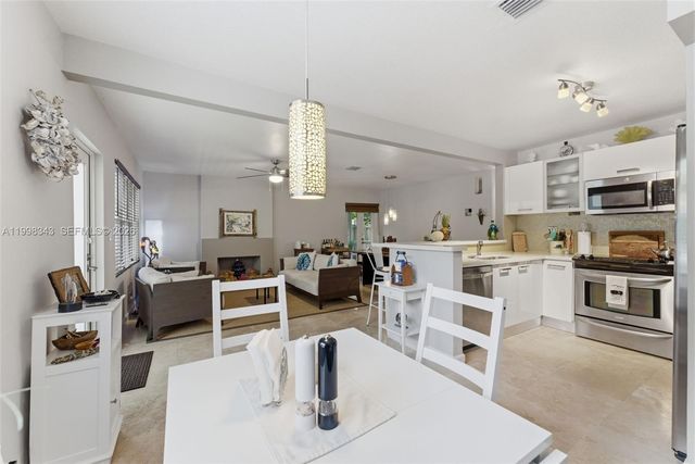 704 SW 14th St, Fort Lauderdale, FL 33315