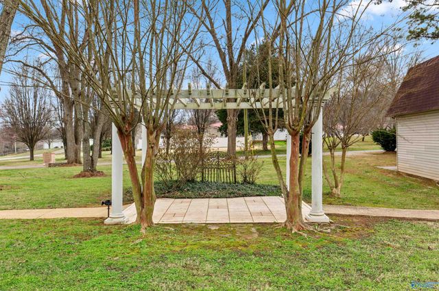 7485 Moores Mill Road, Huntsville, AL 35811