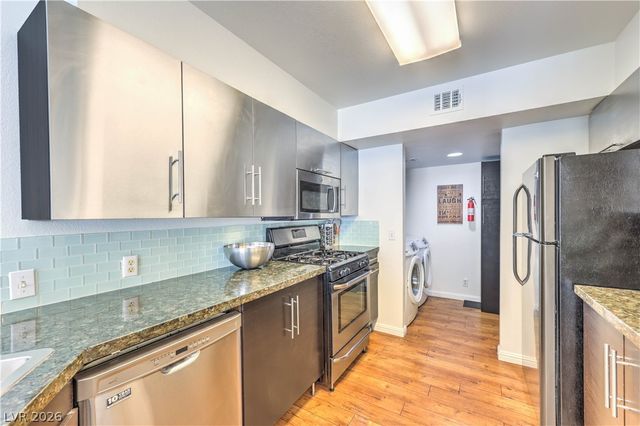 2838 Dawn Crossing Drive, Henderson, NV 89074