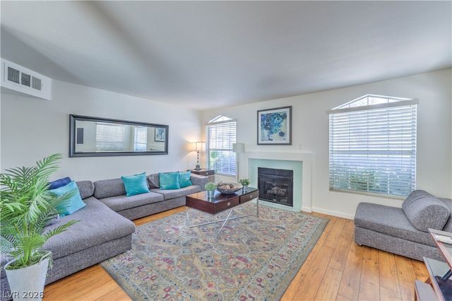 2838 Dawn Crossing Drive, Henderson, NV 89074