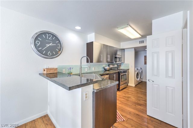 2838 Dawn Crossing Drive, Henderson, NV 89074