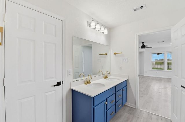 10433 Russell Pines Drive, Rosharon, TX 77583