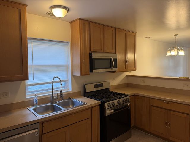 6125 S Ada Street 2, Chicago, IL 60636