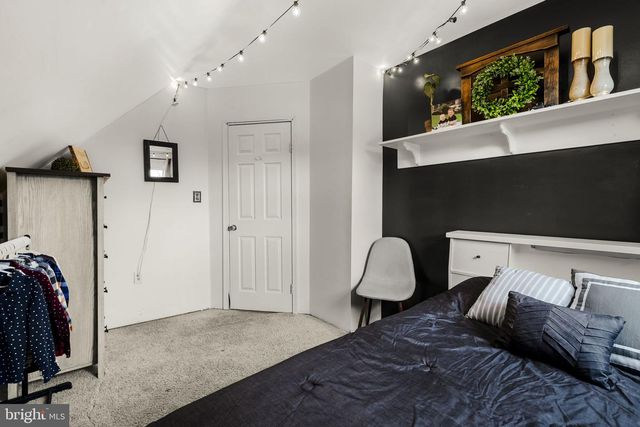 633 N FARMERSVILLE RD, Ephrata, PA 17522