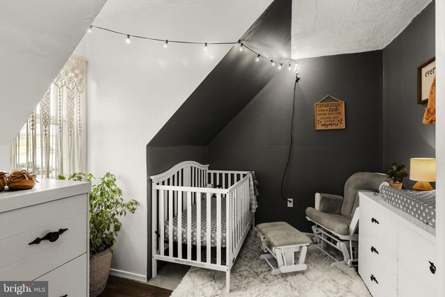 633 N FARMERSVILLE RD, Ephrata, PA 17522