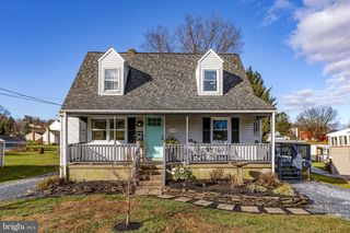 633 N FARMERSVILLE RD, Ephrata, PA 17522