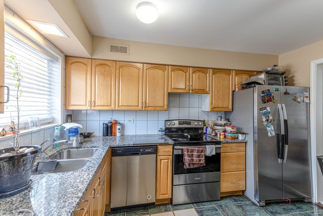 9396 Bay Colony Drive 1S, Des Plaines, IL 60016