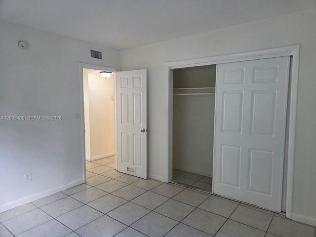 2121 NE 168th St 06, North Miami Beach, FL 33162