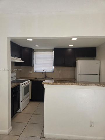 2121 NE 168th St 06, North Miami Beach, FL 33162