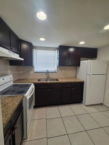 2121 NE 168th St 06, North Miami Beach, FL 33162