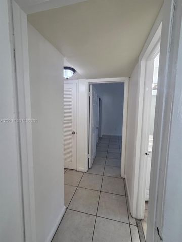 2121 NE 168th St 06, North Miami Beach, FL 33162