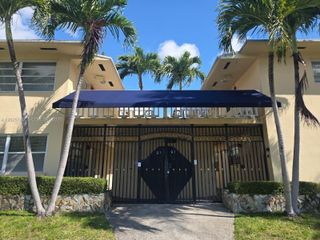 2121 NE 168th St 06, North Miami Beach, FL 33162