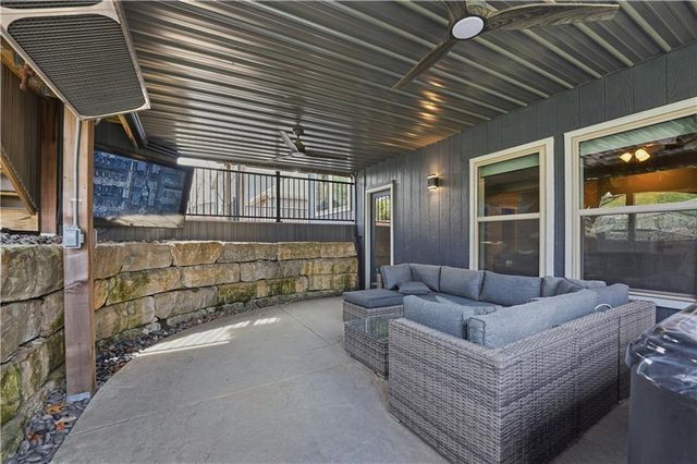 6015 N Ames Avenue, Kansas City, MO 64151