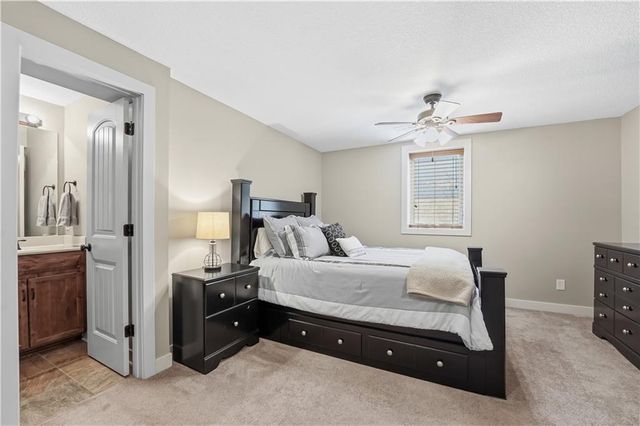 6015 N Ames Avenue, Kansas City, MO 64151